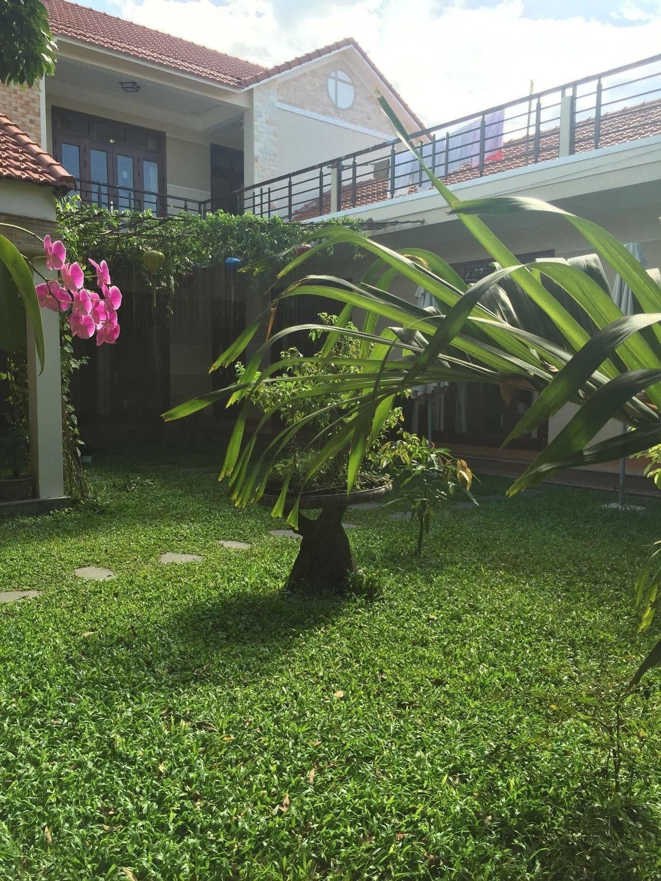 Galaxy Homestay Hoi An Exterior photo